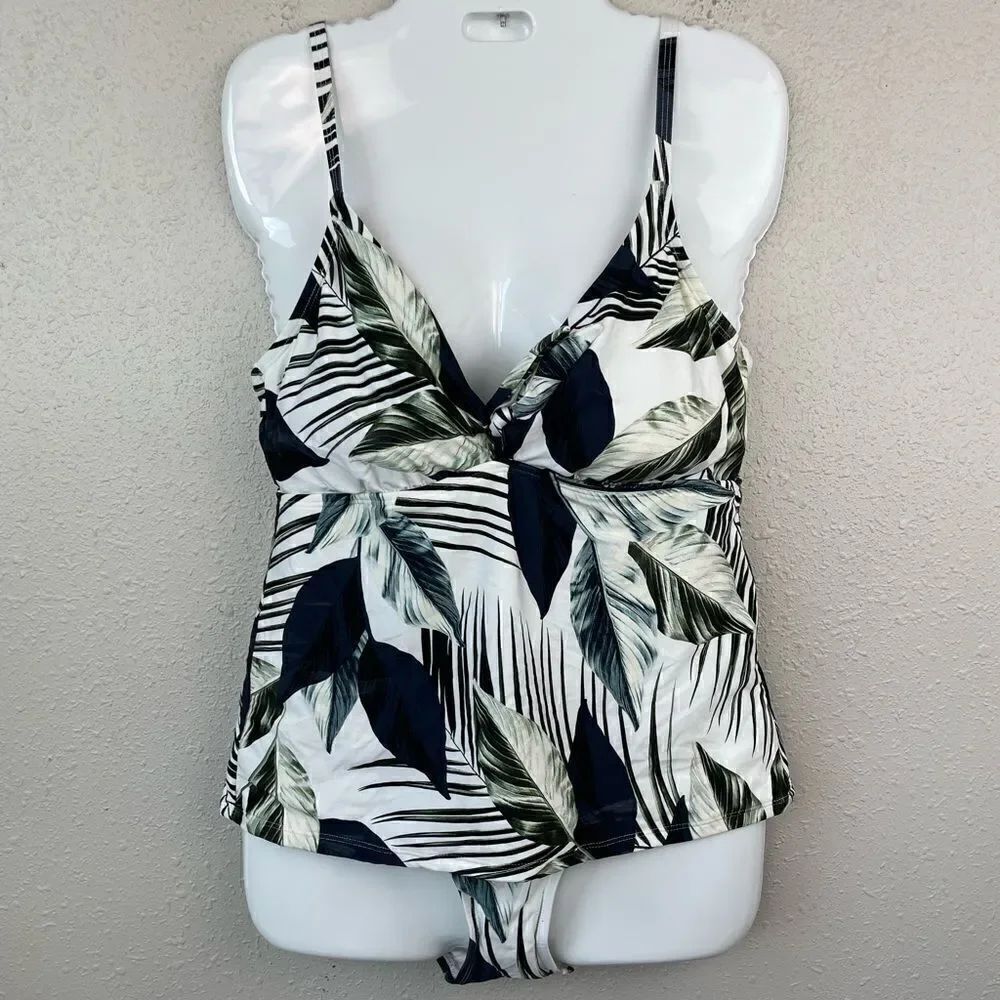 NWT La Blanca TankiniโTopโandโBottomsโSizeโ10